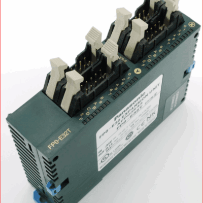 Module Panasonic FP0-E32T-A, 16 I/P 16 O/P TRANSISTOR NPN